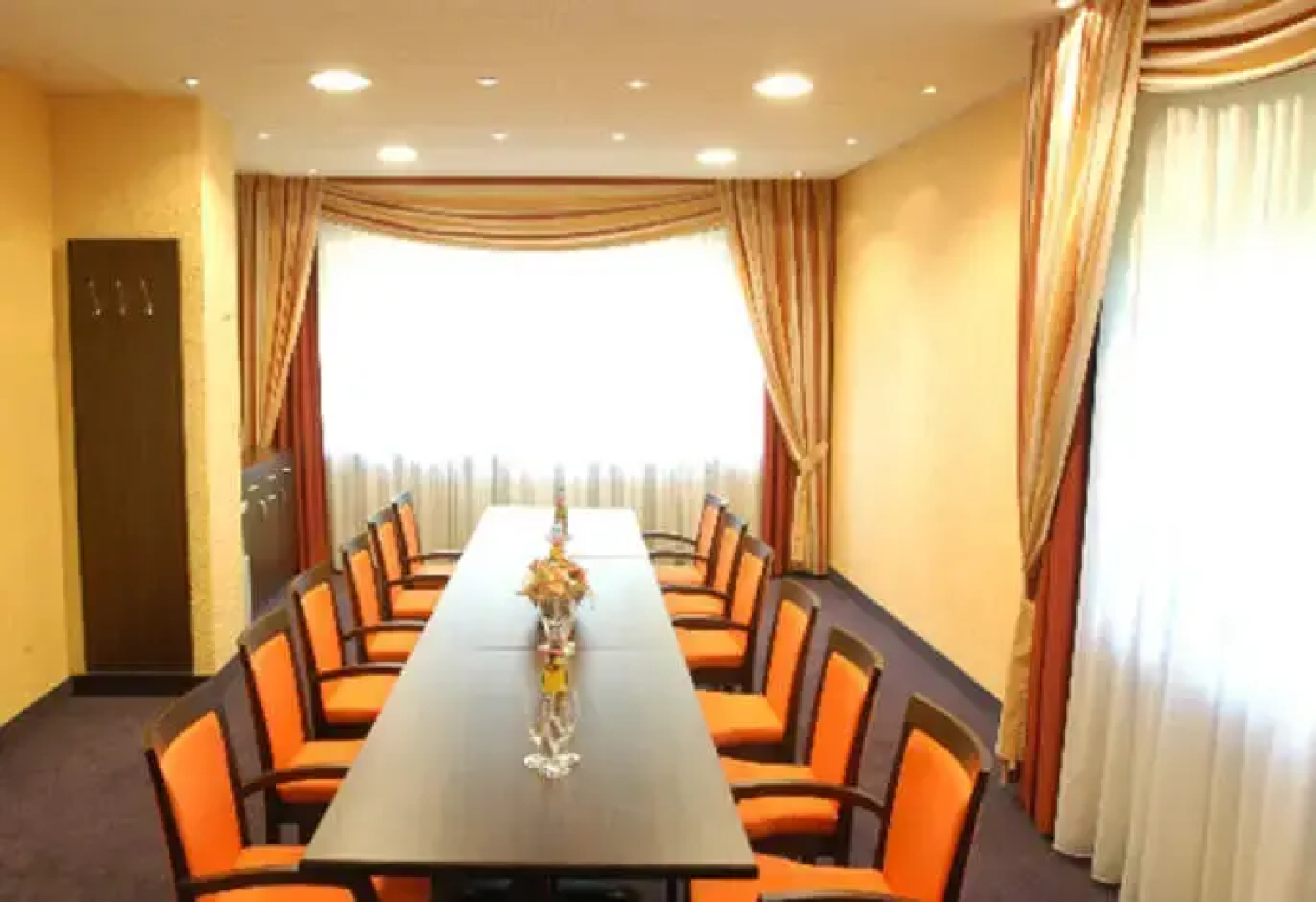 Abarin Hotel