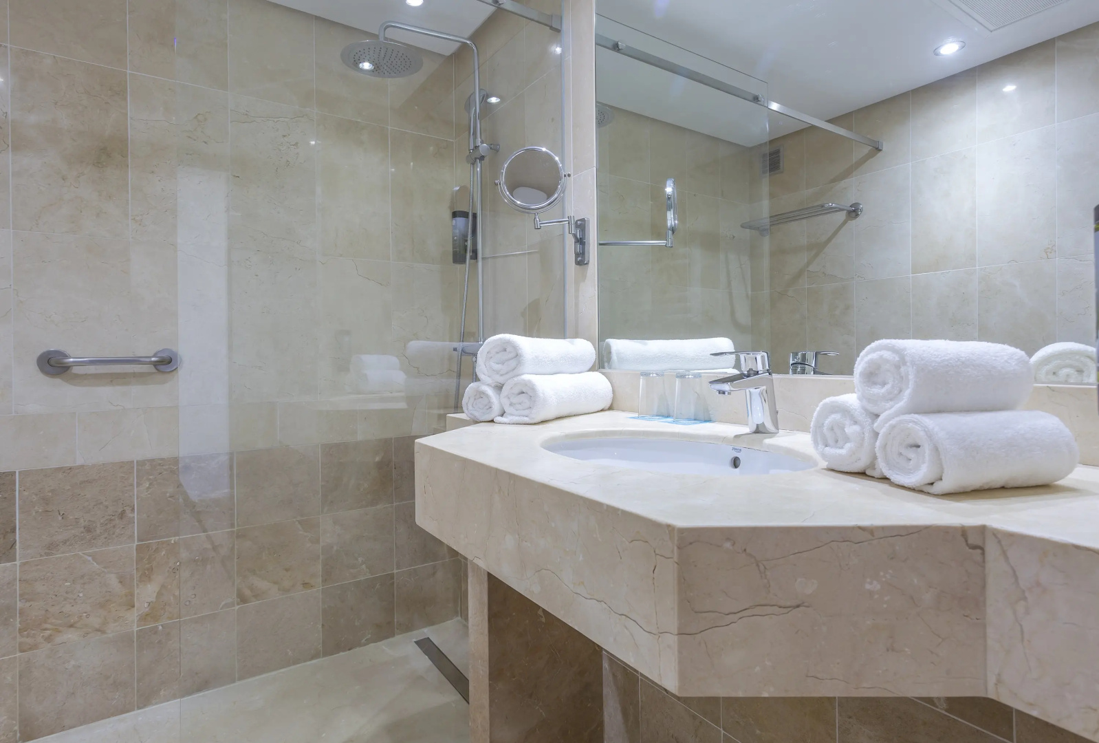 Marins Playa Suites