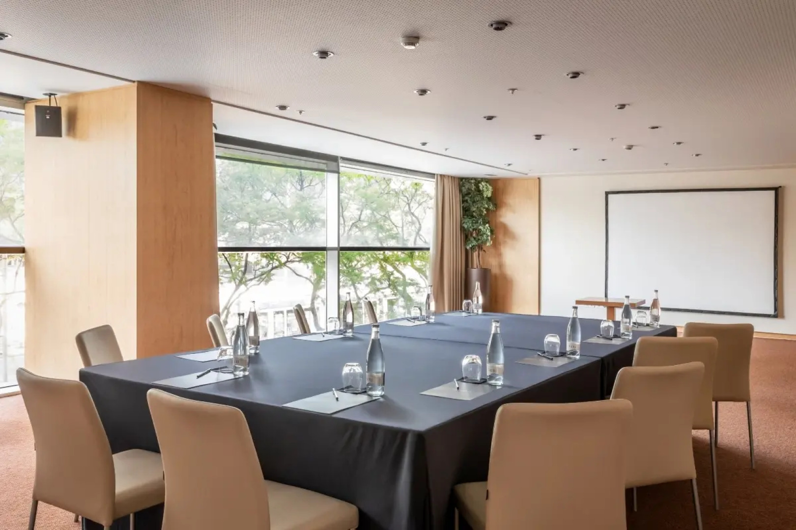 Отель SB Diagonal Zero