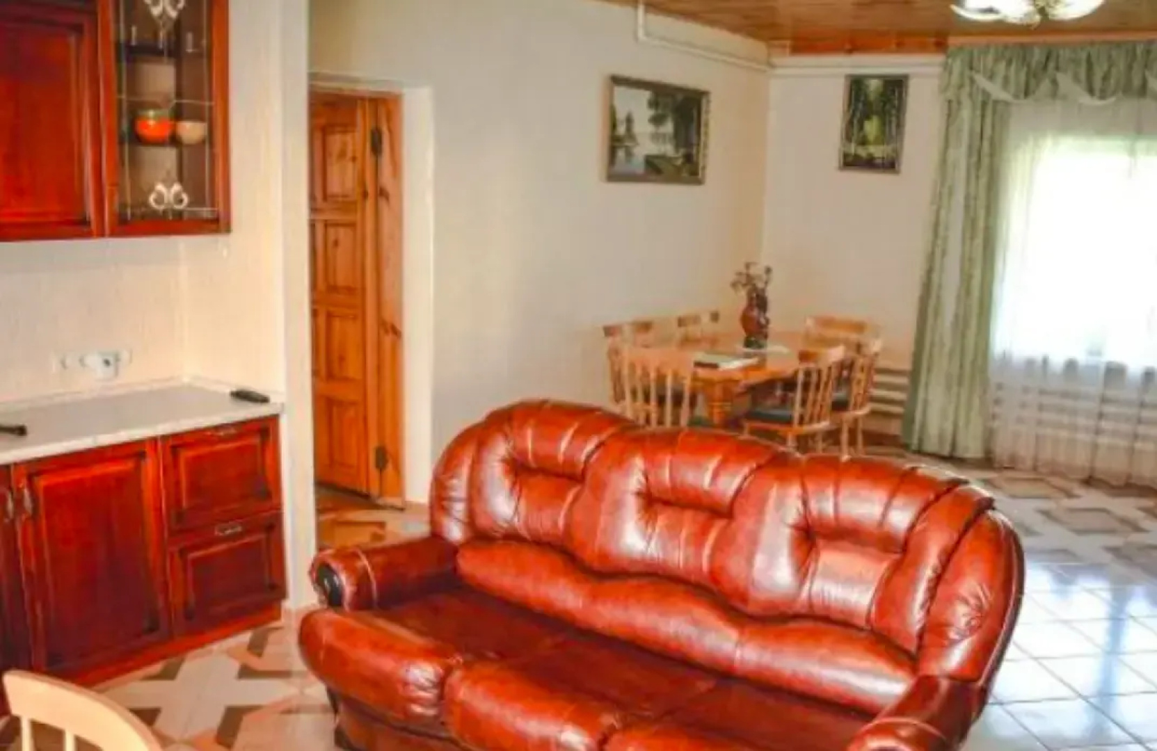 Tatyana's House s banej i bassejnom