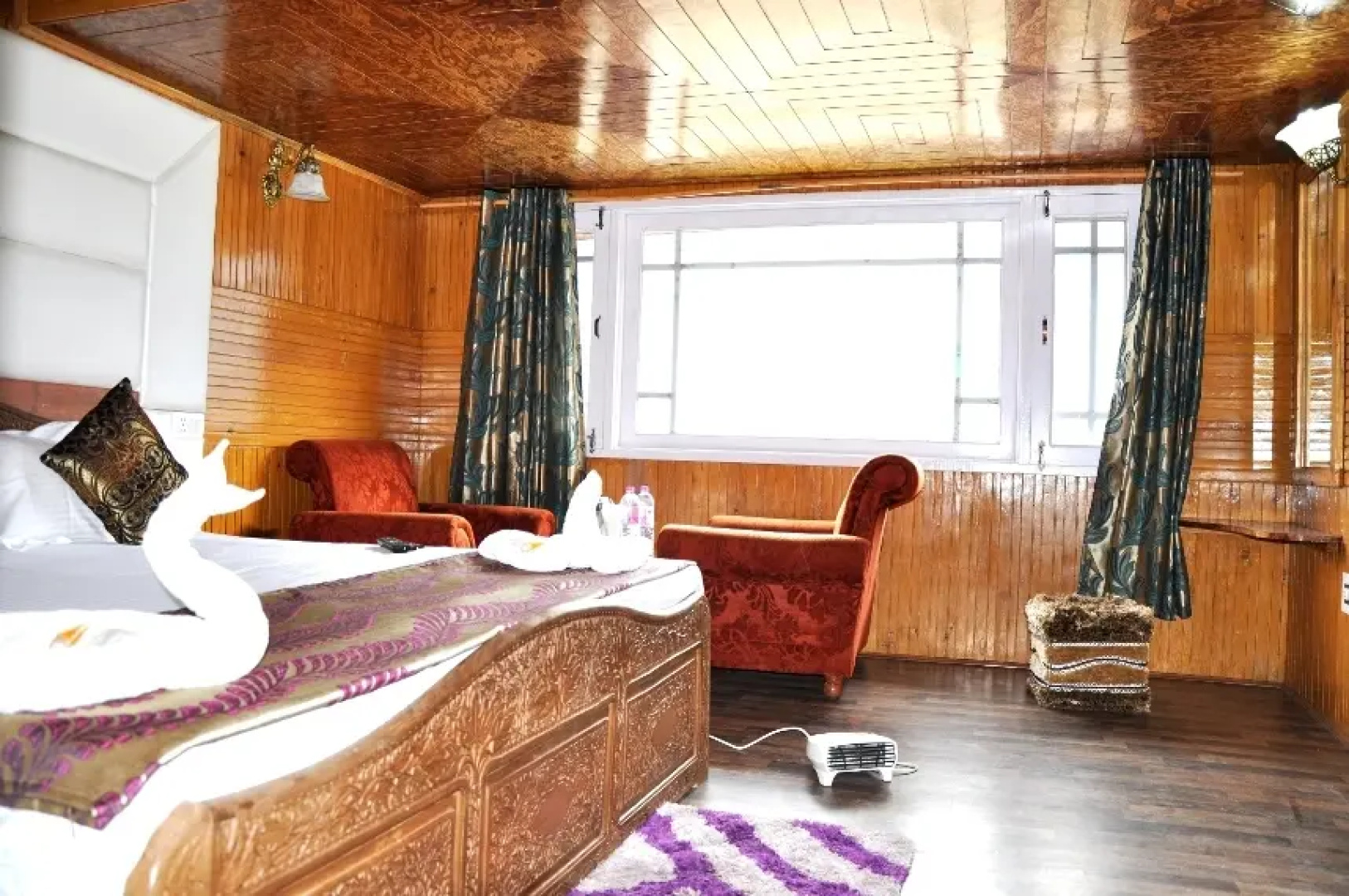Paristan Resorts