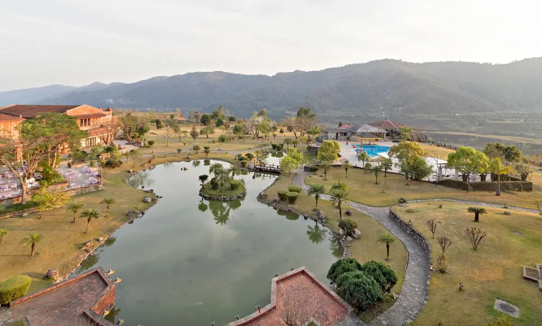 Bar Peepal Resort