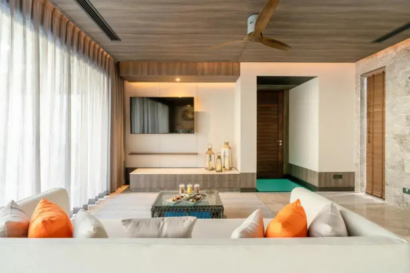 Отель Madifushi Private Island