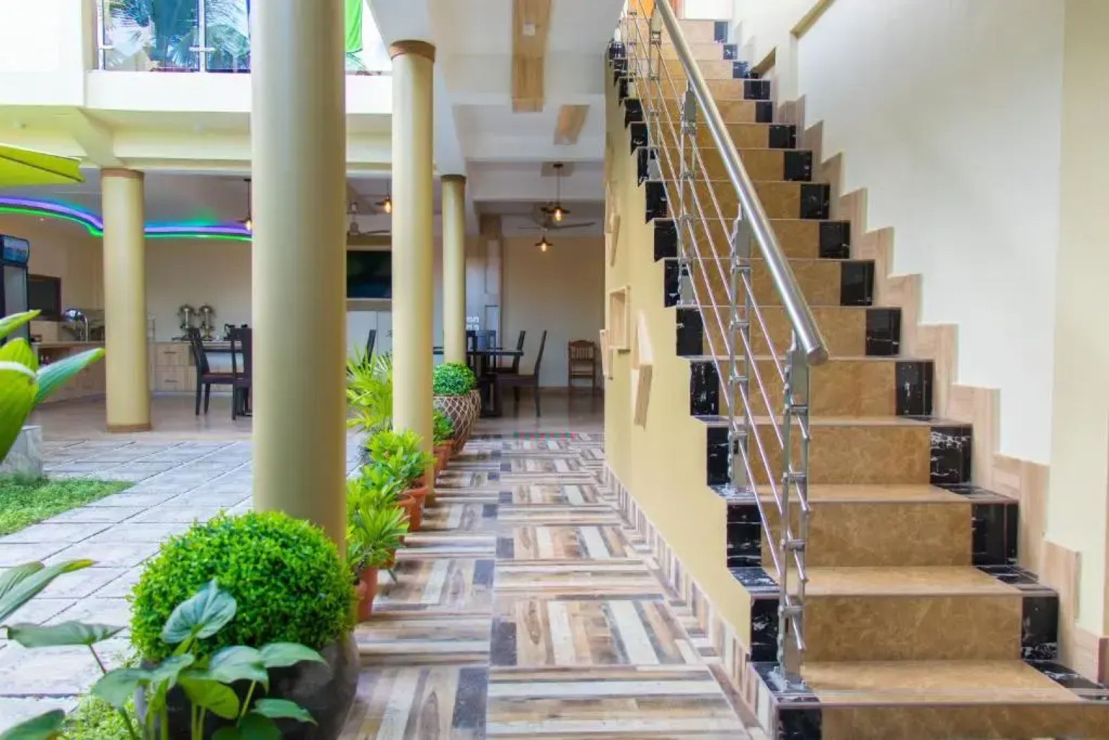 Rosy Villa Hotel
