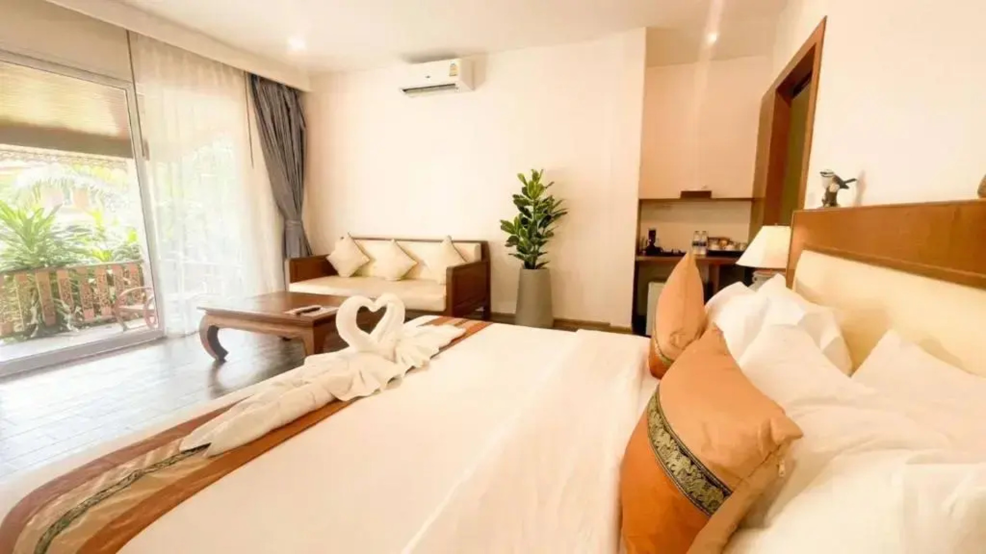 Отель Aura Samui Best Beach Hotel