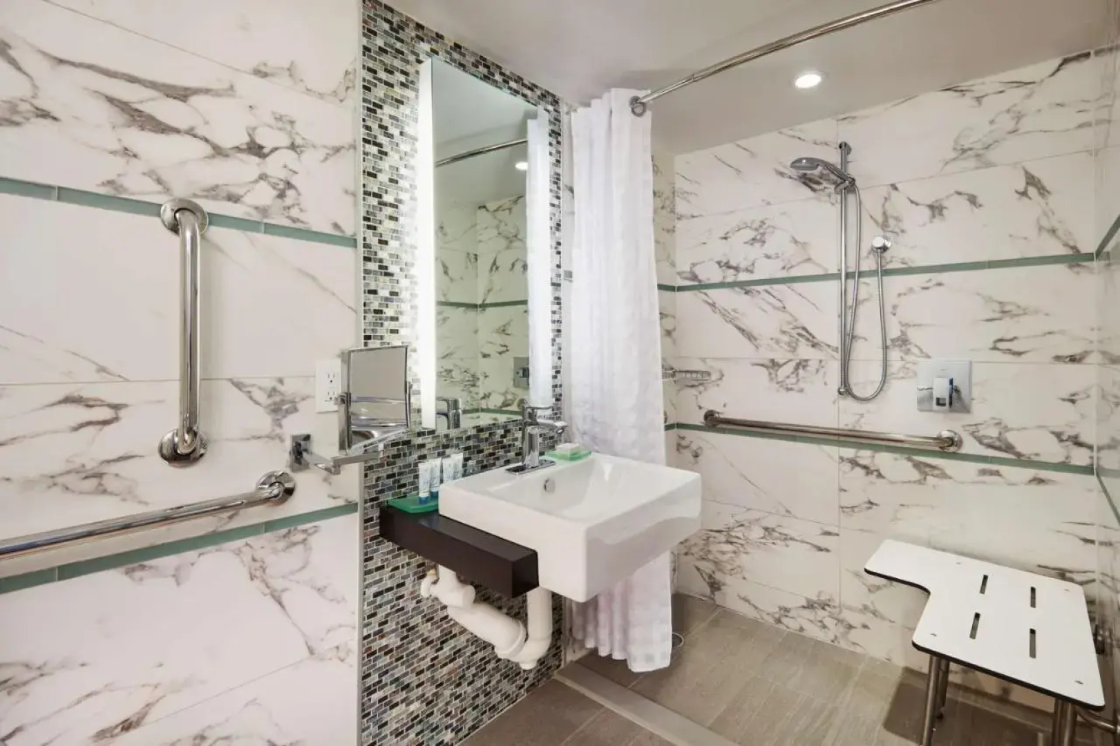Waterstone Resort & Marina Boca Raton, Curio Collection by Hilton