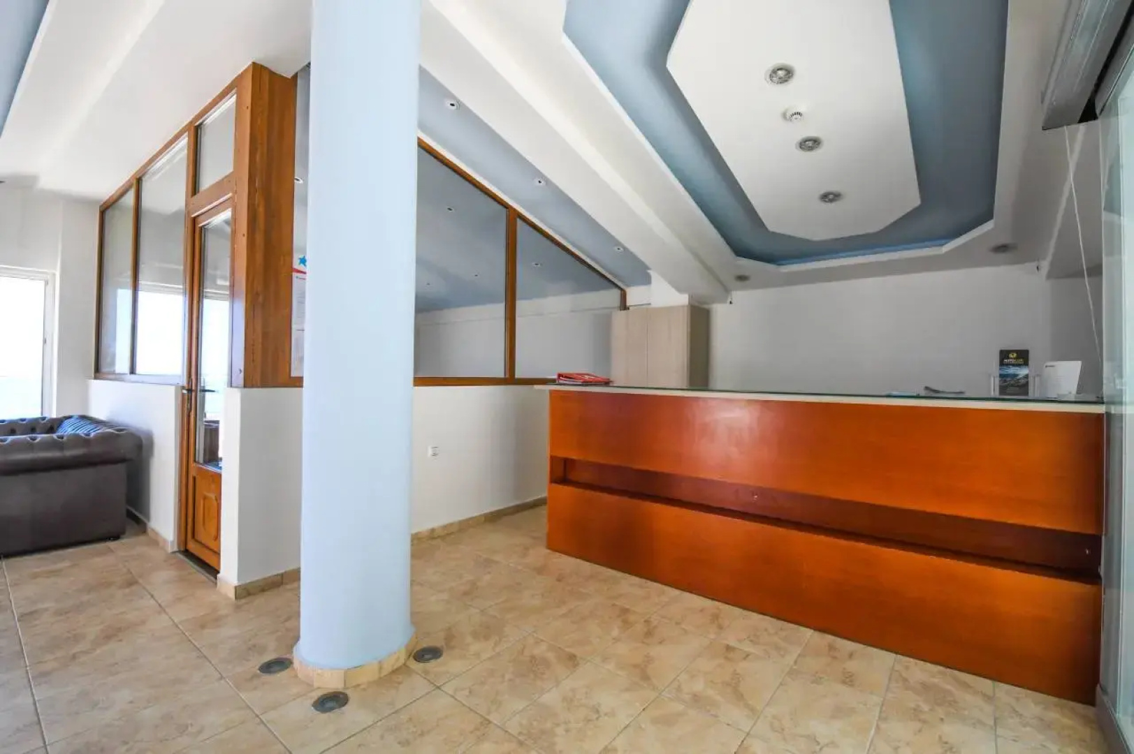 Nefeli Beach Hotel