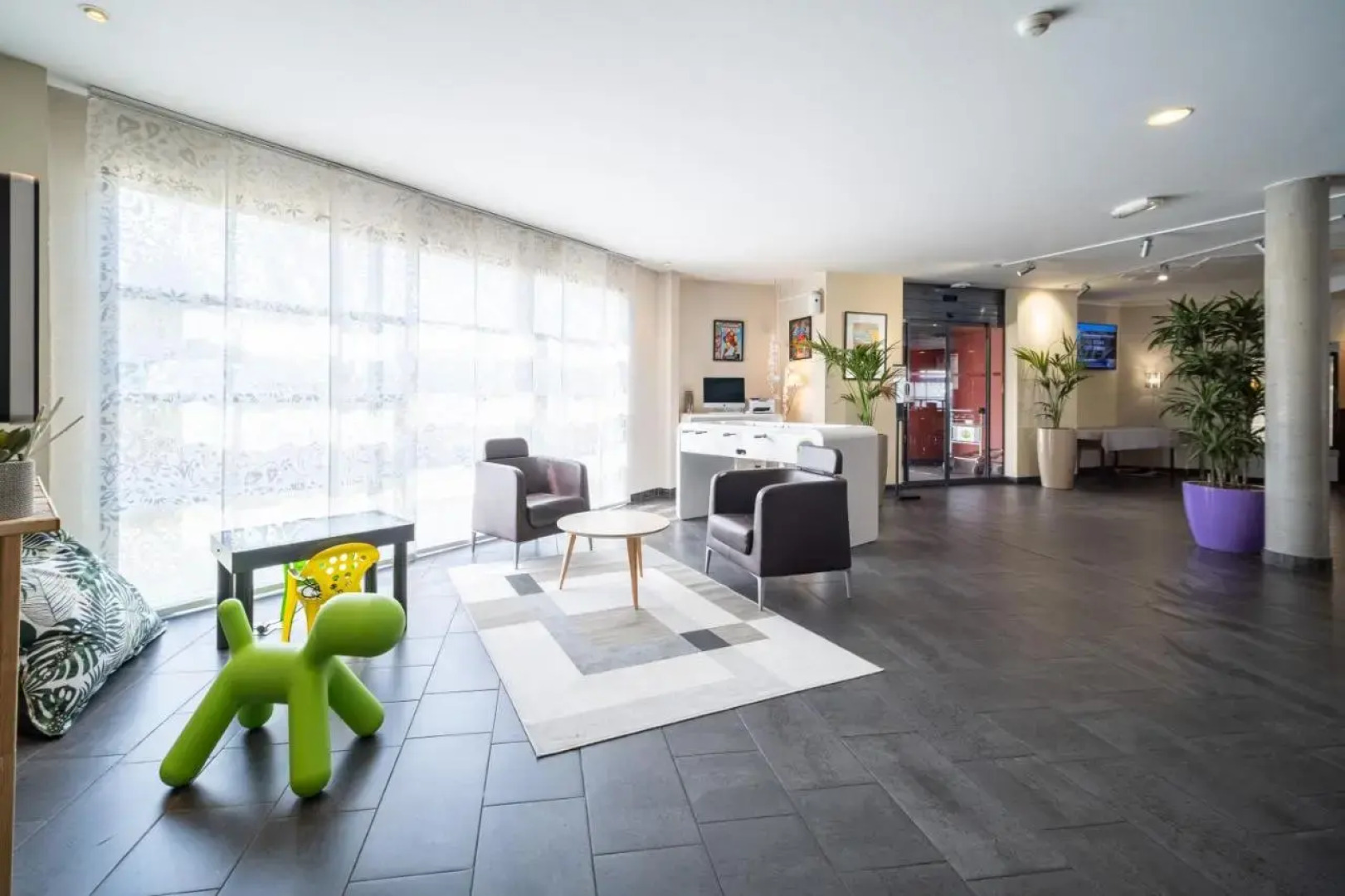 B&B HOTEL Calais Terminal Cité de l'Europe 4 étoiles