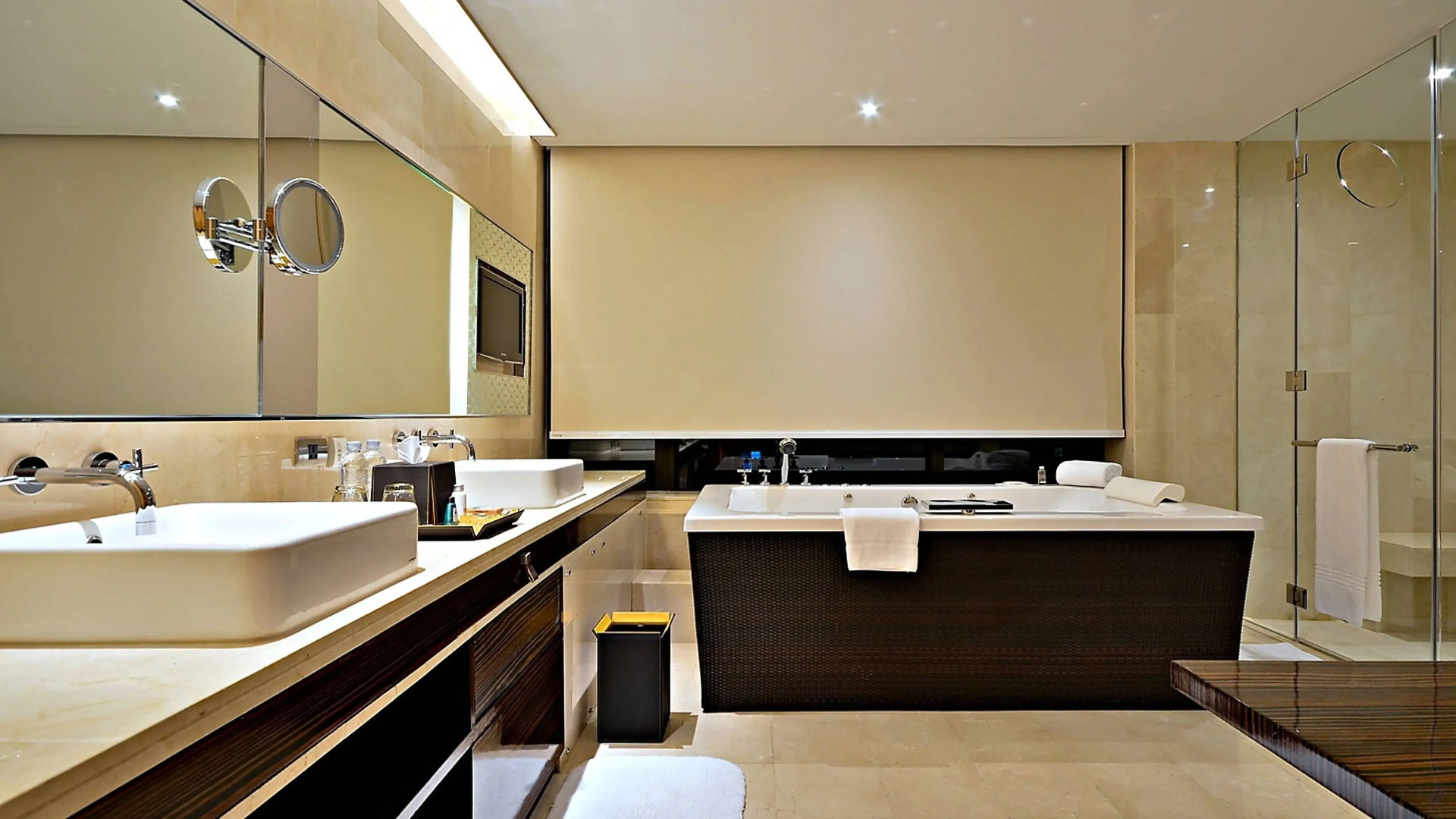 Renaissance Bangkok Ratchaprasong Hotel by Marriott