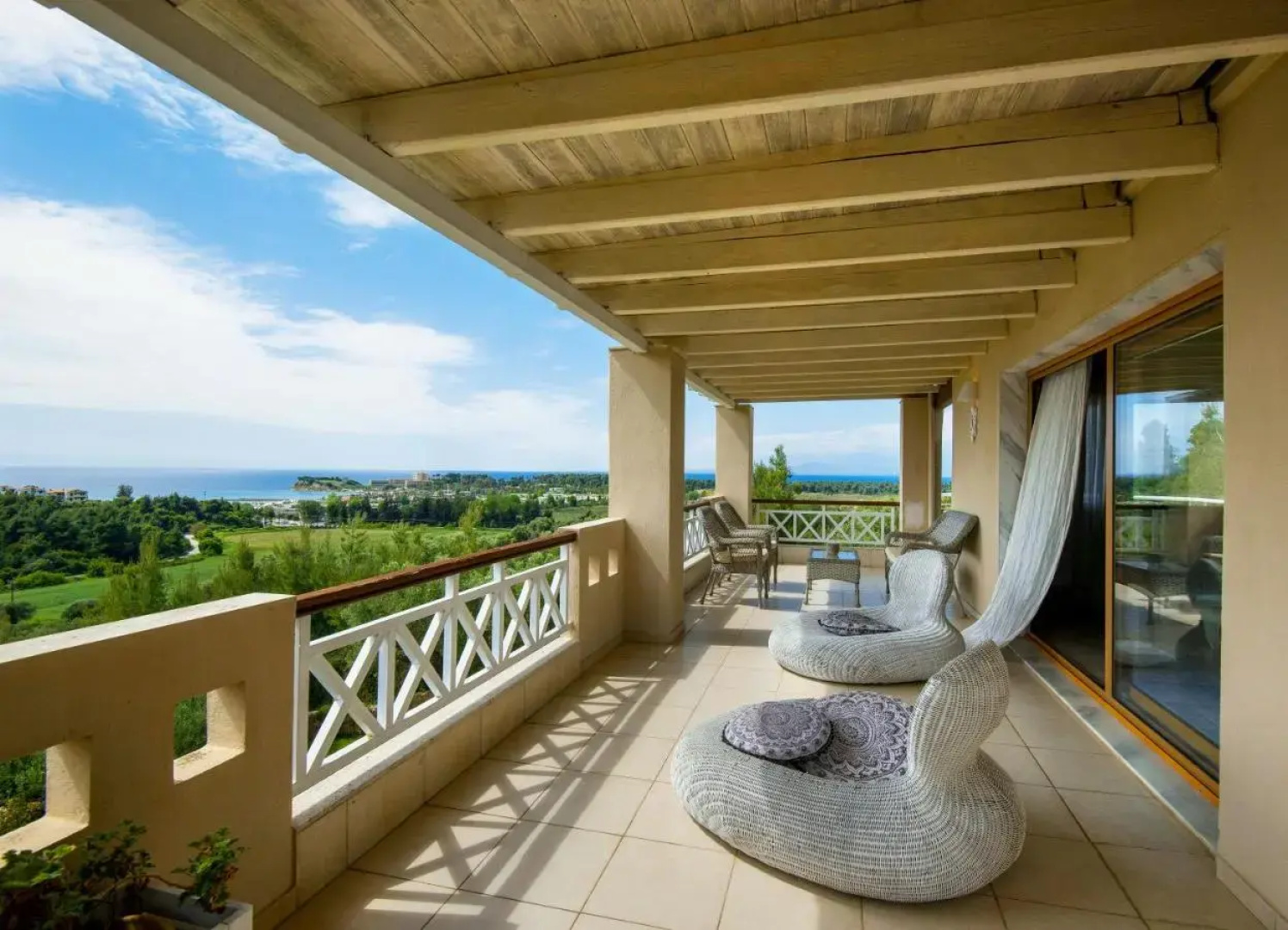 Sanidiamonds Apartments & Studios