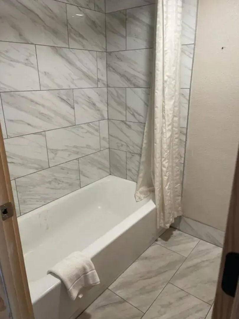 Bear Mount Inn & Suites