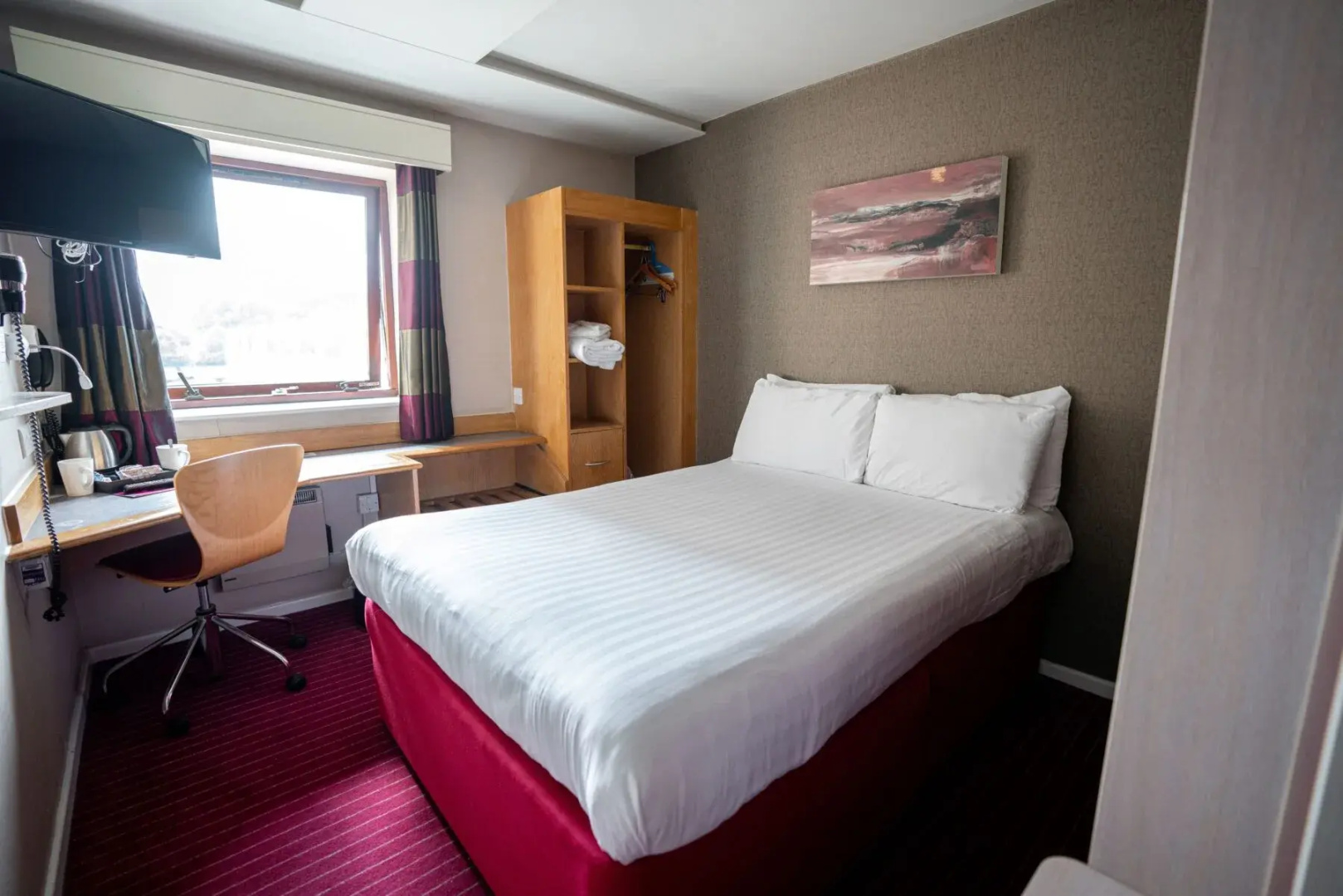 Pendulum Hotel