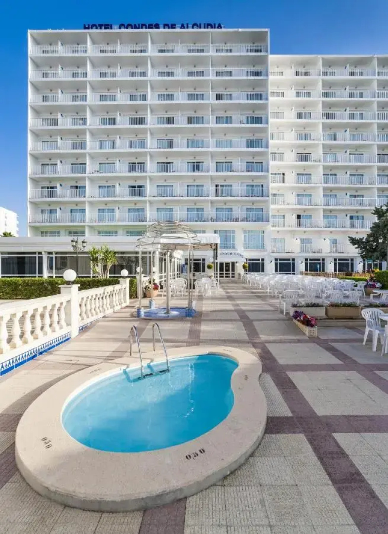 Отель Globales Condes de Alcudia