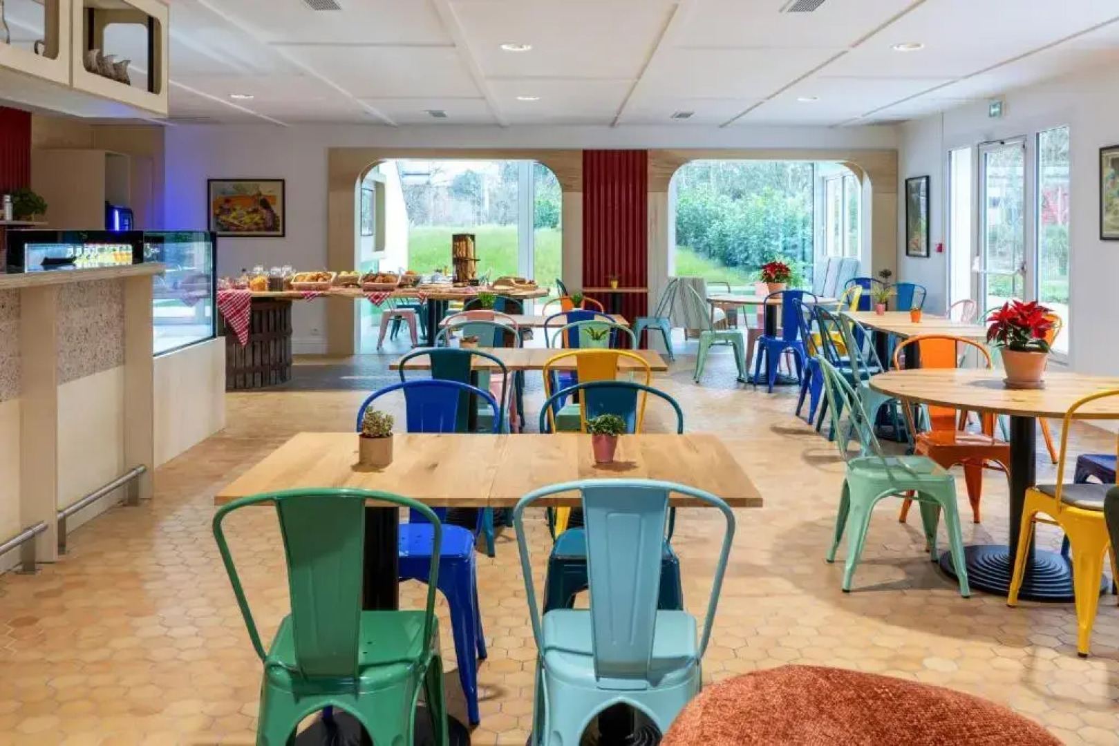 greet Hotel Chatellerault