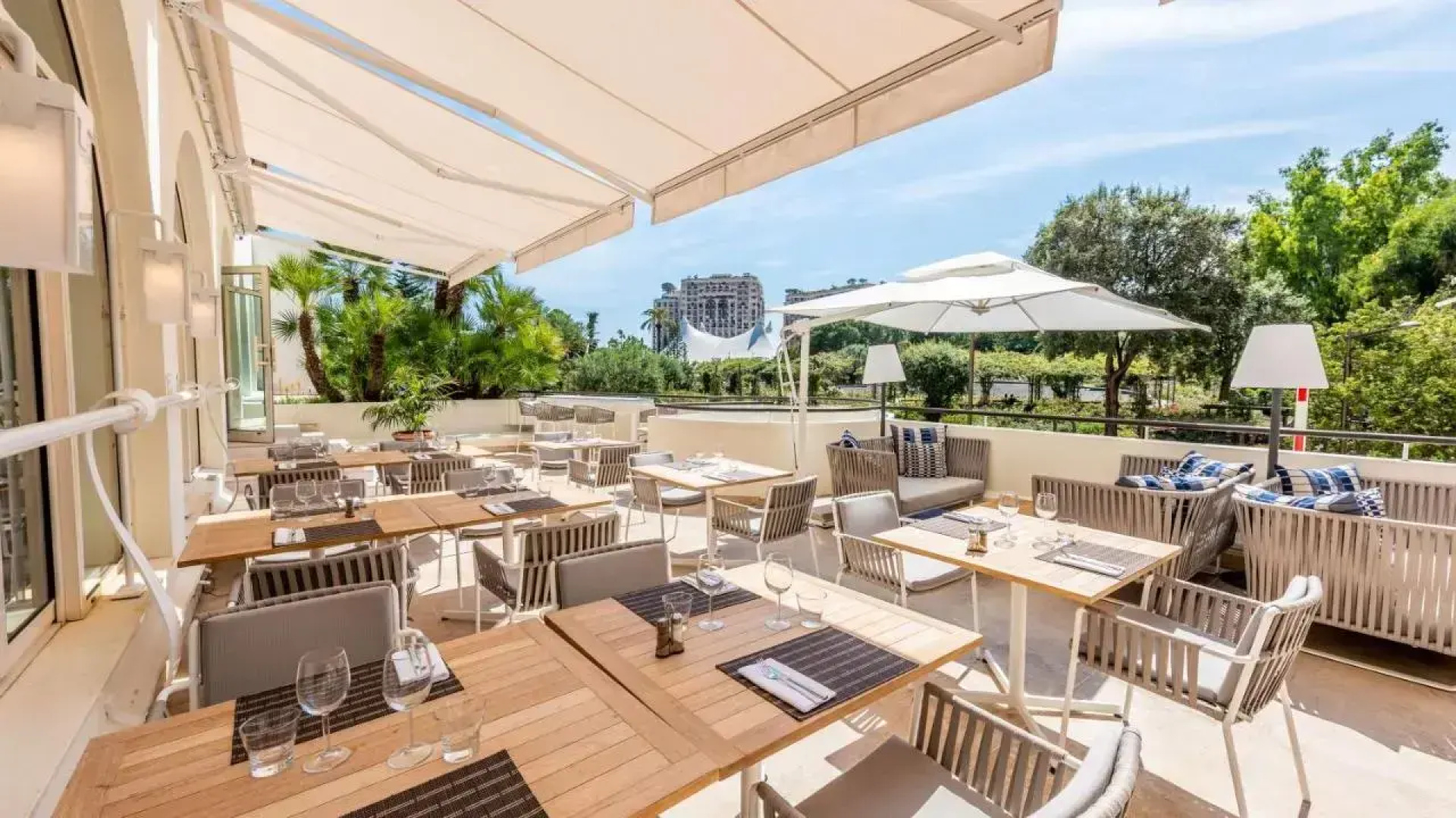 Columbus Hotel Monte-Carlo, Curio Collection by Hilton