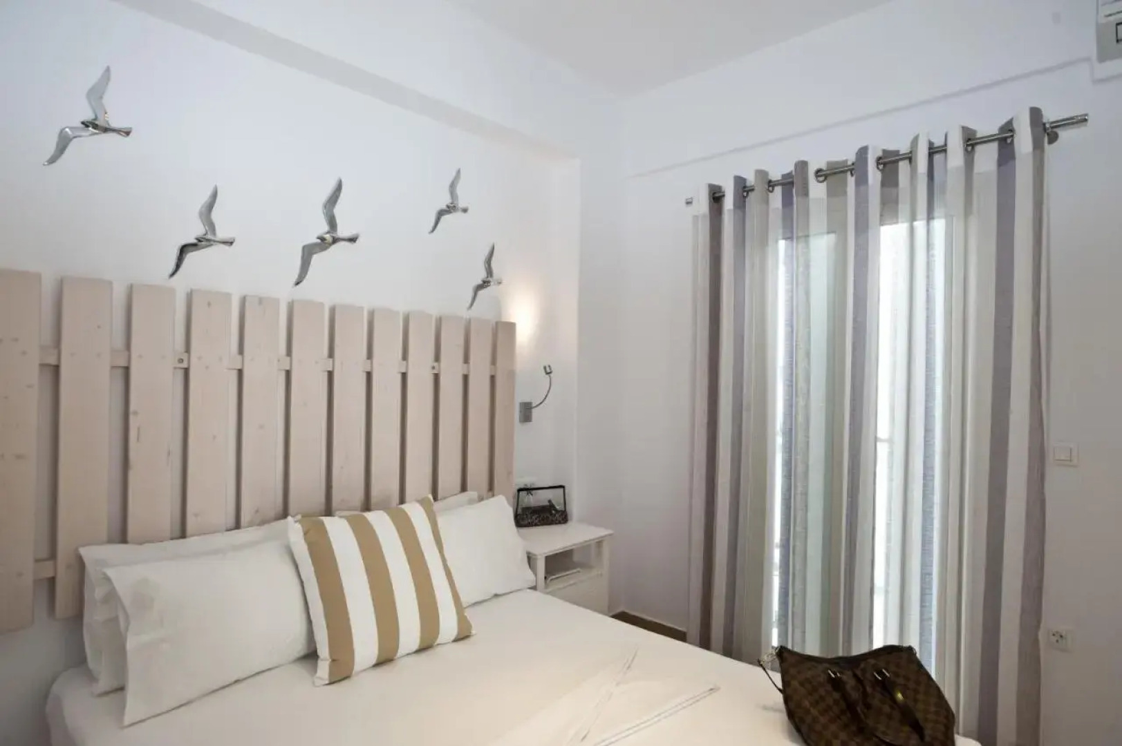 Yanna Asteri Suites
