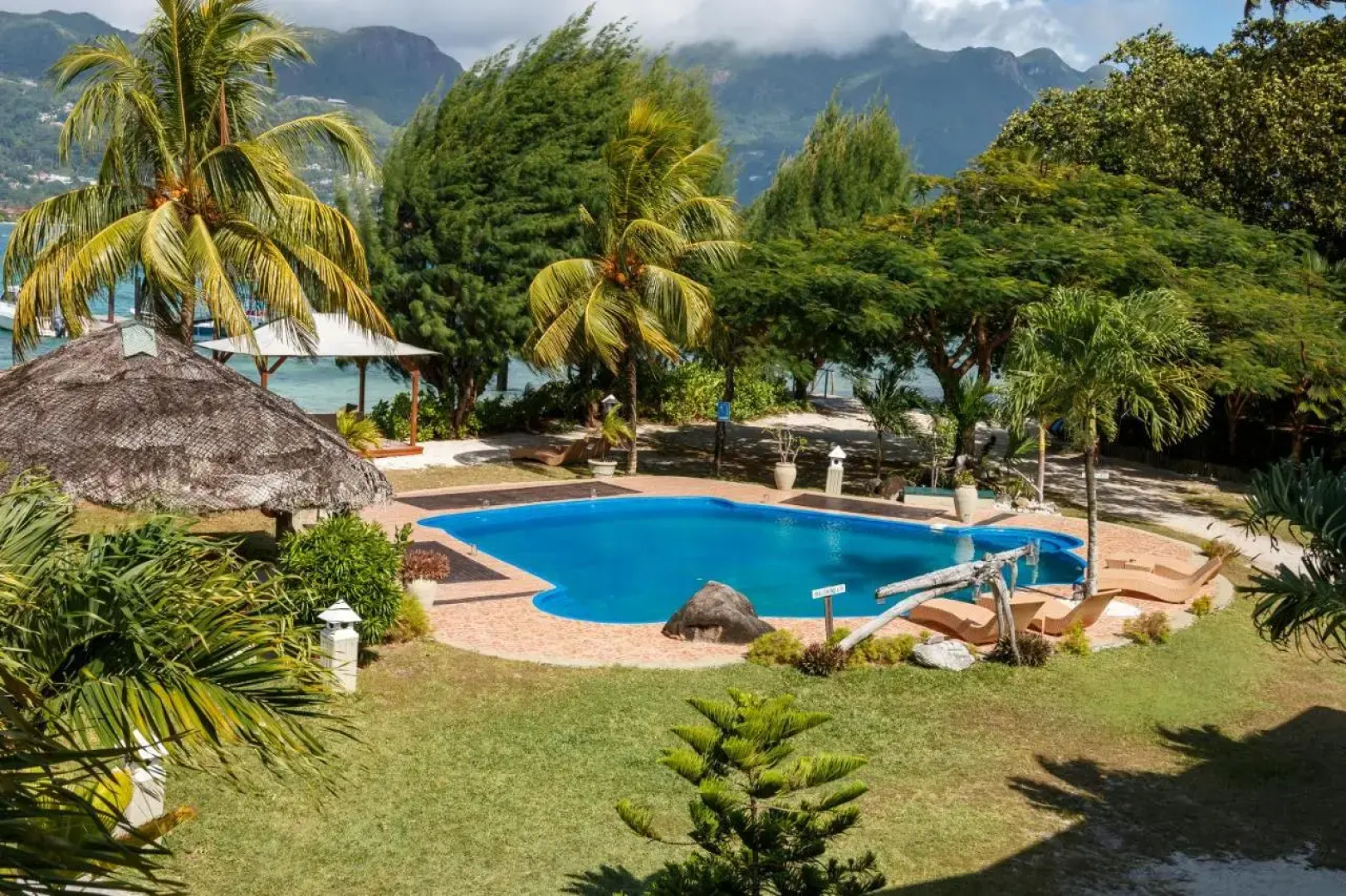 L Habitation Cerf Hotel