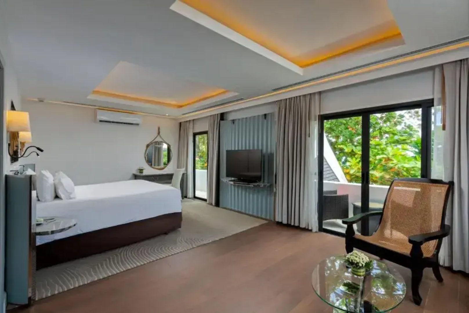 Отель The Boathouse Phuket