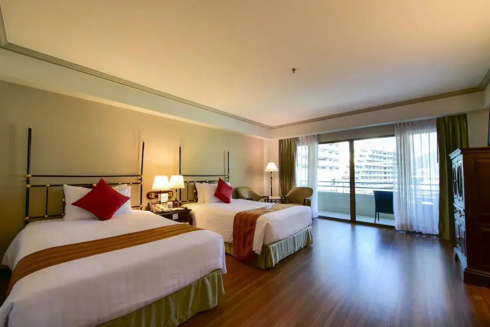 Отель Patong Resort