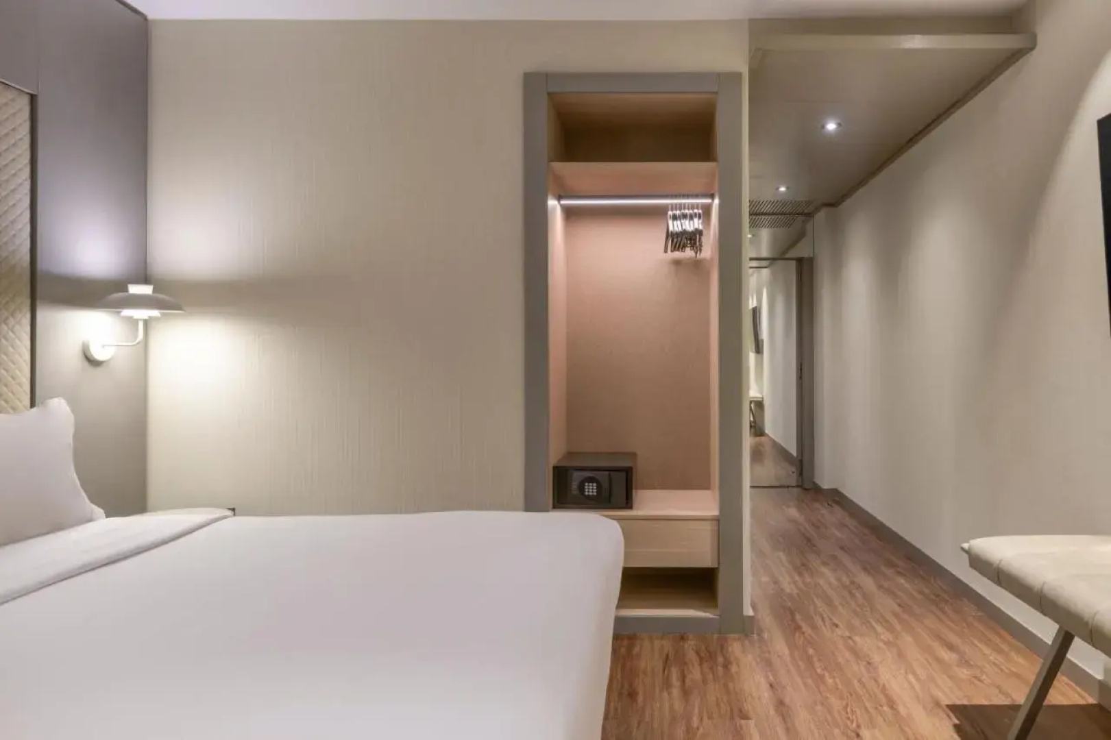 Отель AC Som by Marriott