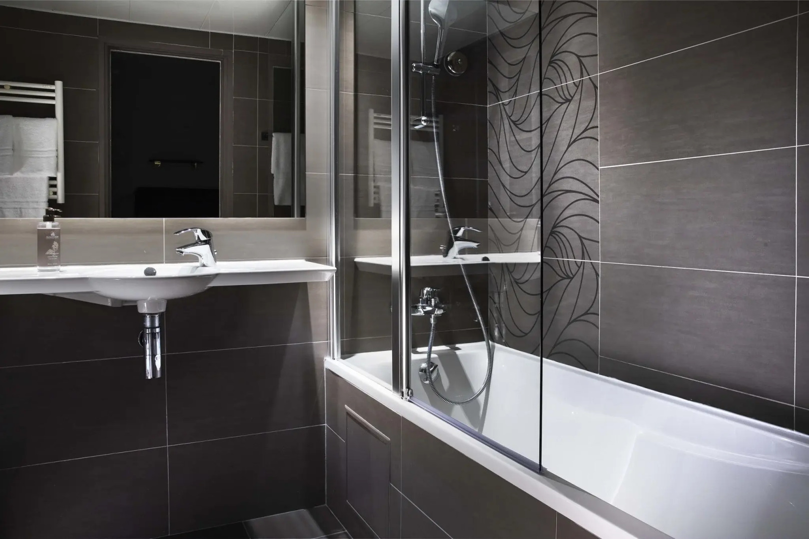 Hôtel Eiffel Saint Charles