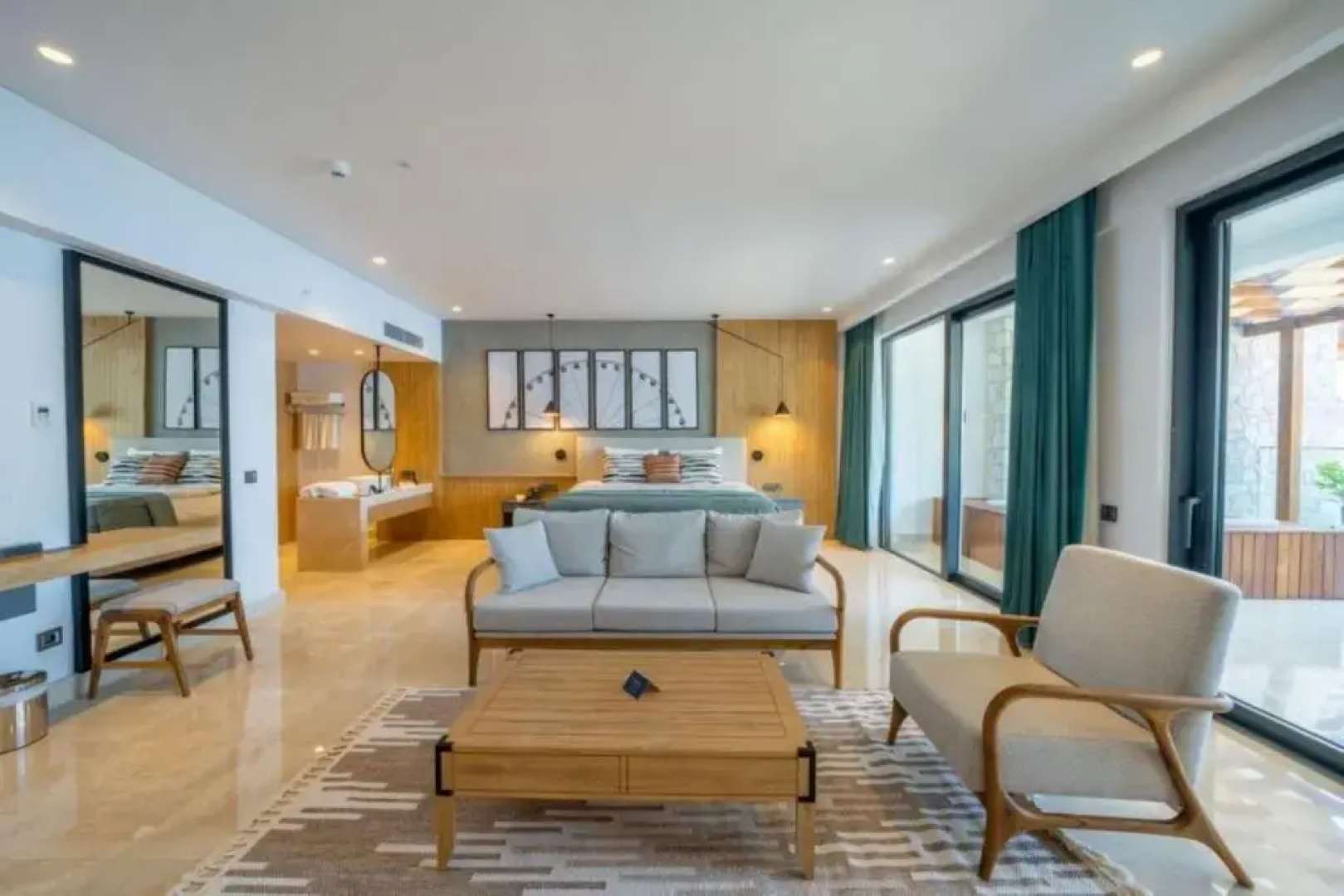 Lures Hotel