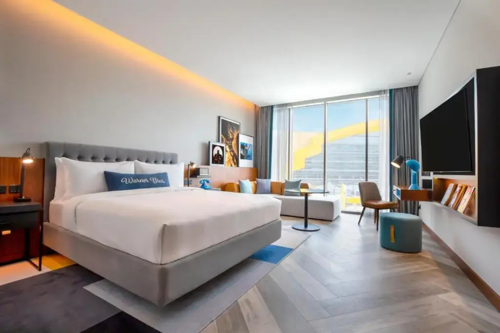 Отель The WB Abu Dhabi, Curio Collection by Hilton