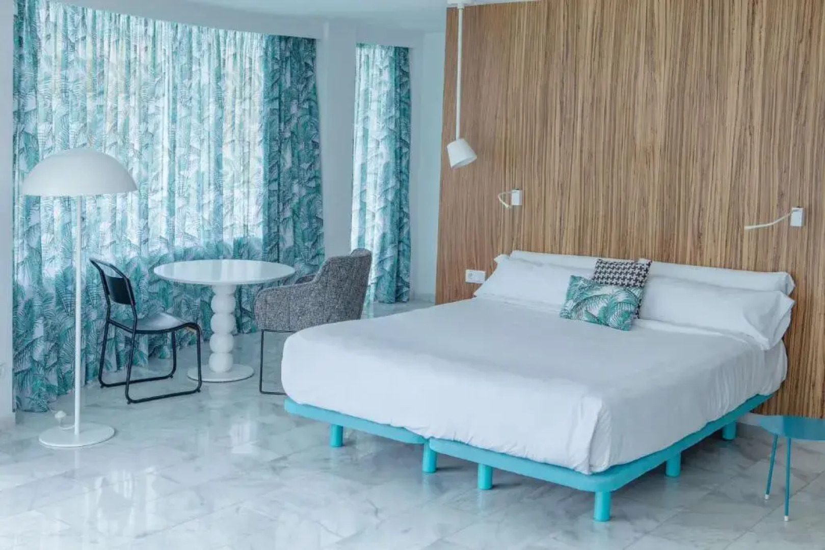 Отель Gold By Marina - Adults Only