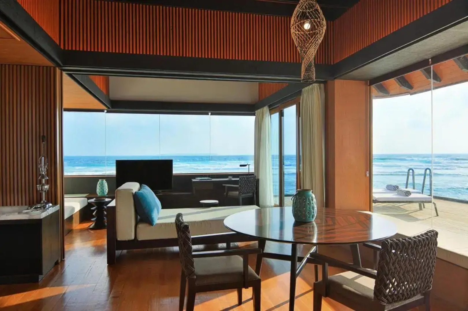 Курорт The Westin Maldives Miriandhoo 