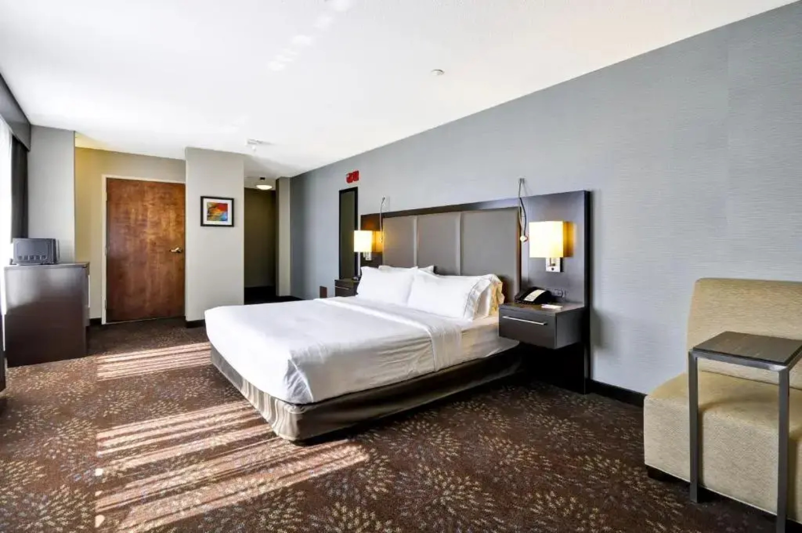 Holiday Inn Express Romulus / Detroit Airport by IHG