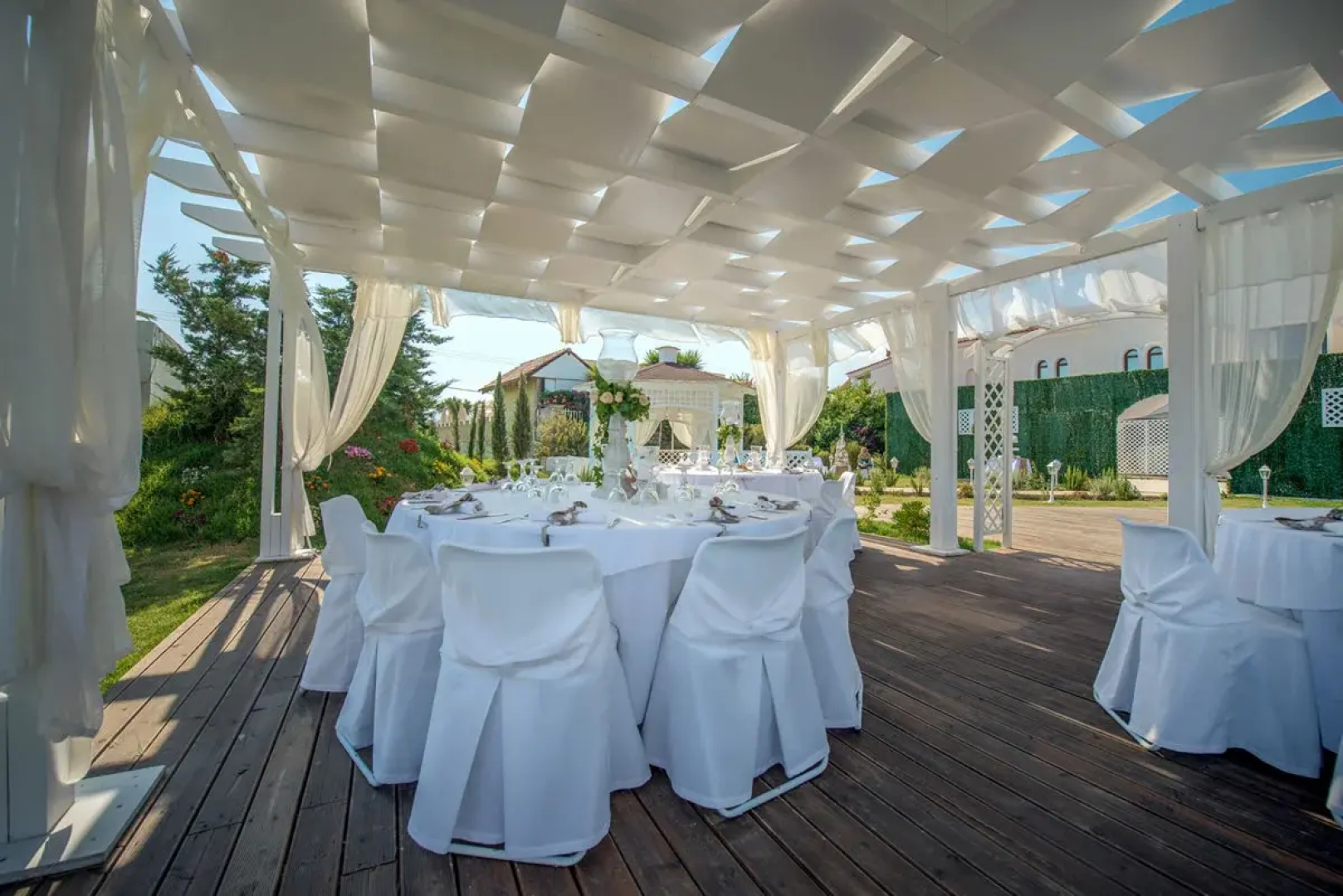 Venus Hotel & Suites