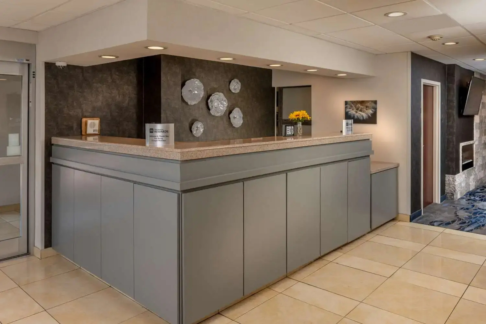 Best Western Plus Hotel Beckley Inn