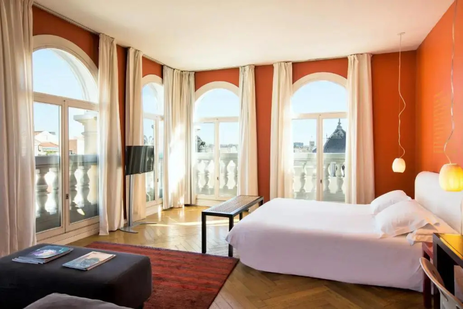 Отель Iberostar Las Letras Gran Via