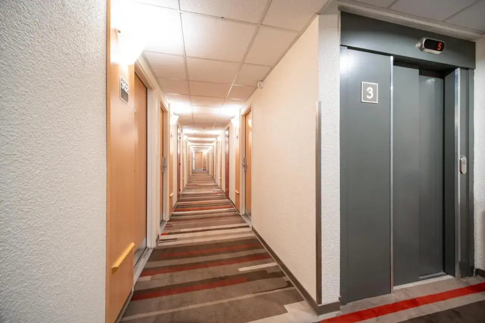 B&B HOTEL Amiens Centre Cathédrale