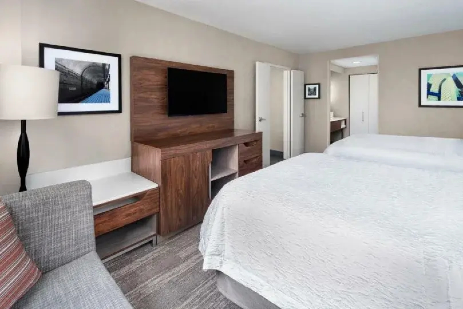 Hampton Inn & Suites Chicago Downtown