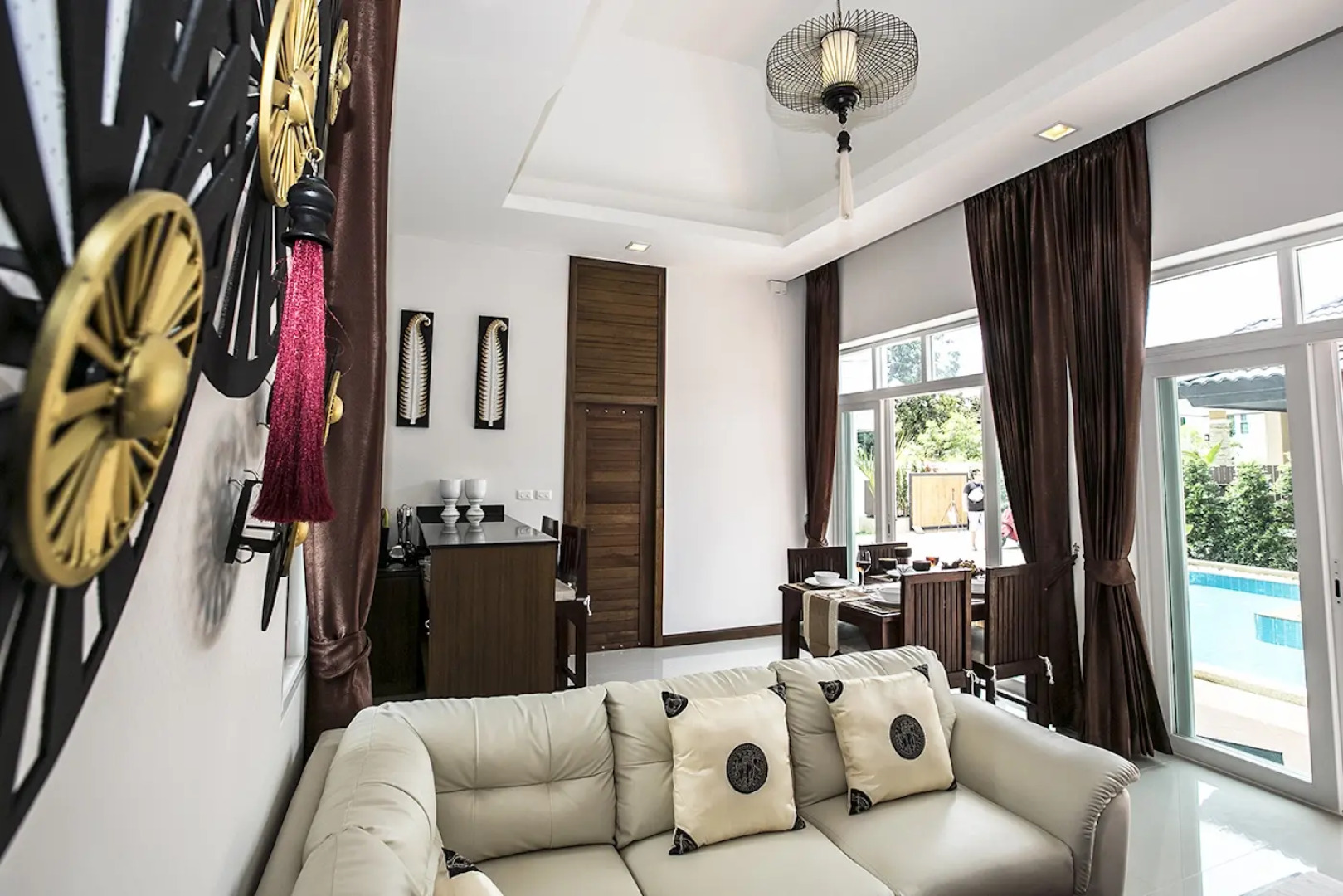 Rawai Private Villas - Pool and Garden