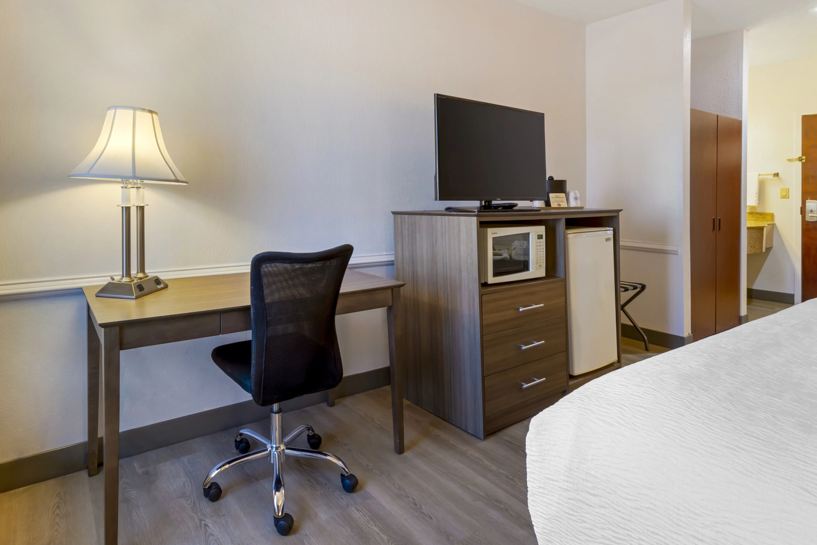 Best Western Plus South Hill Inn