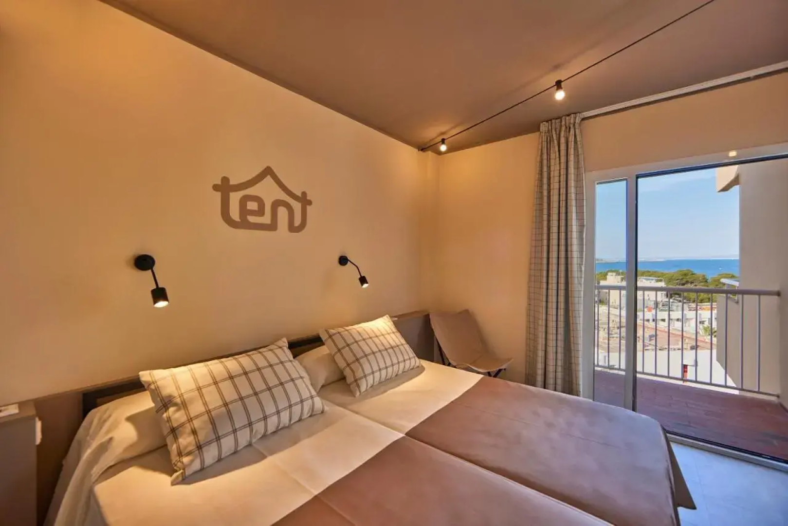 Tent Palmanova Hotel