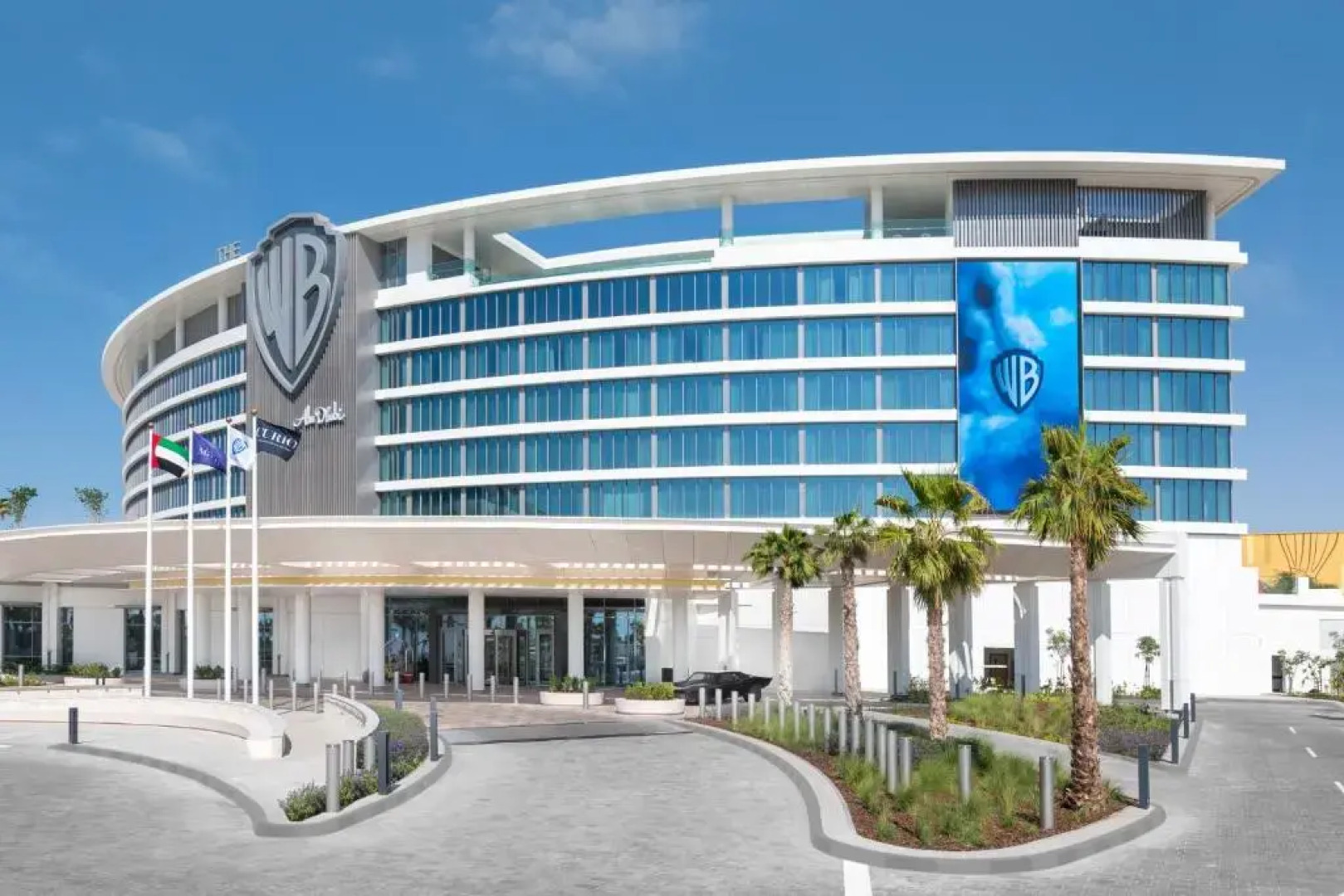 Отель The WB Abu Dhabi, Curio Collection by Hilton