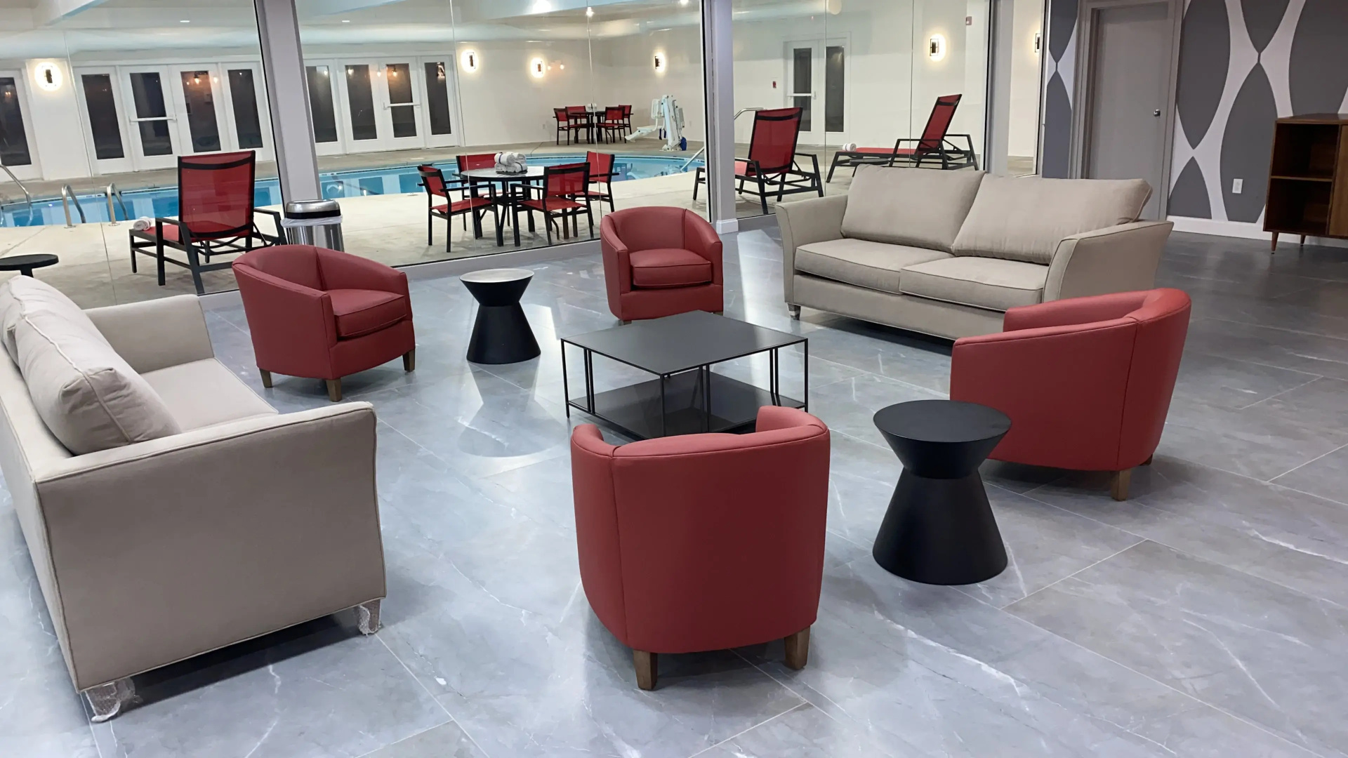 Ramada by Wyndham Hartford North / Bradley Airport