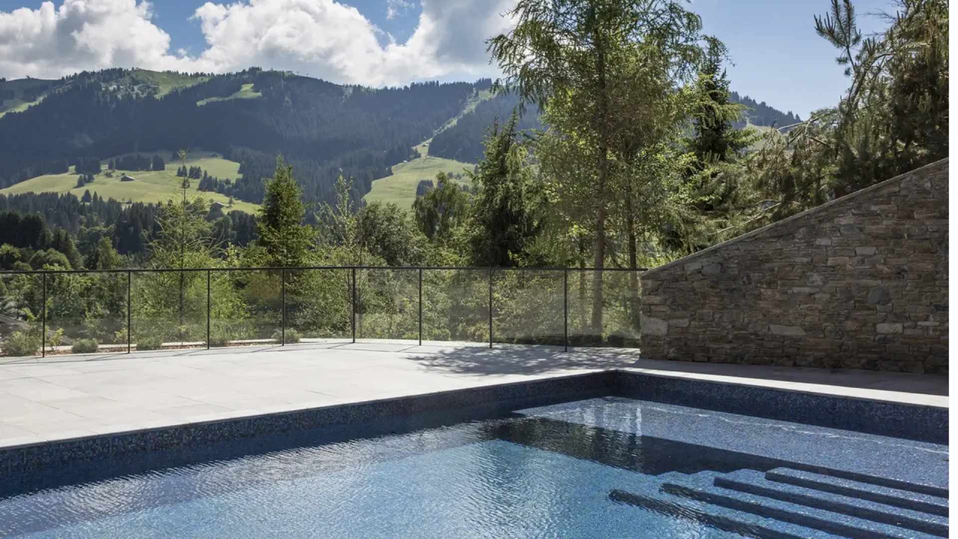 Отель Four Seasons Hotel Megeve