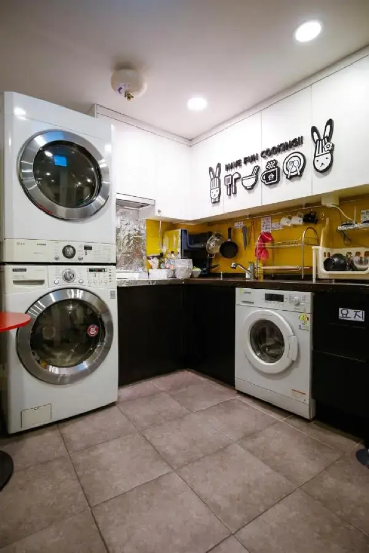 24 Guesthouse Sinchon