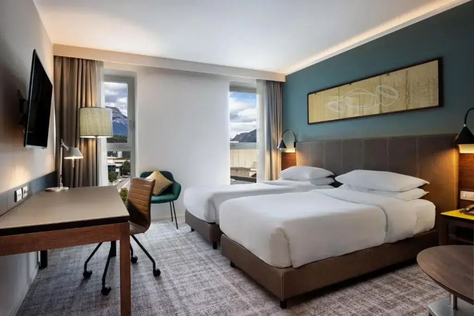 Отель Four Points by Sheraton Bolzano