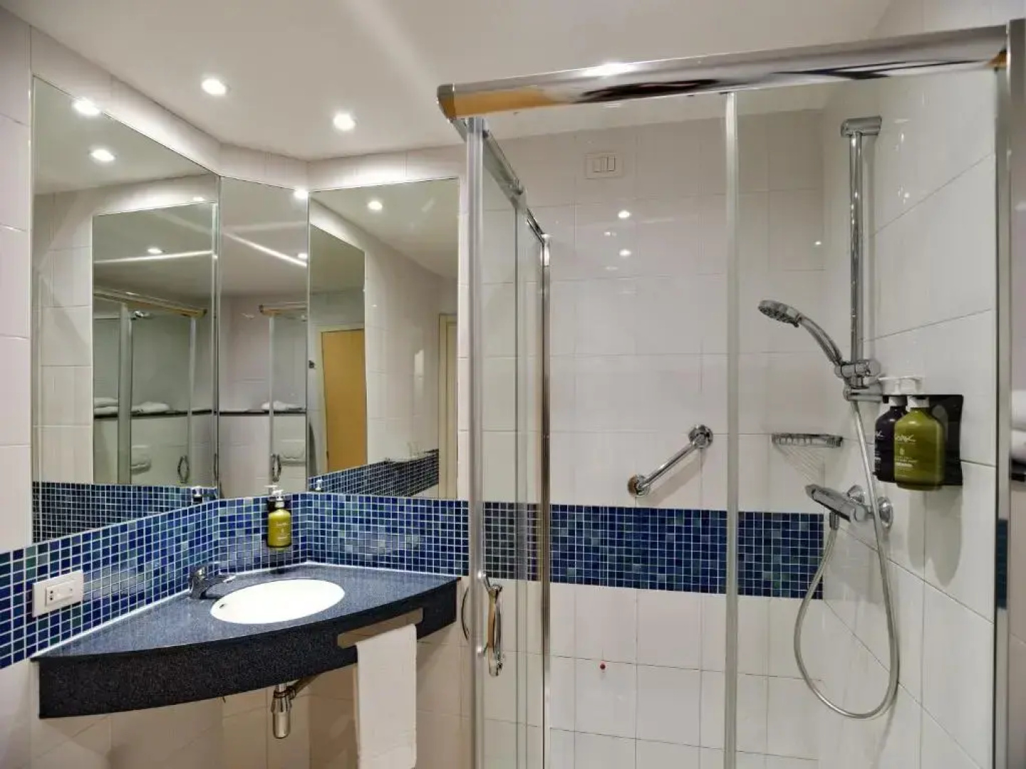 Holiday Inn Express Milan - Malpensa Airport by IHG