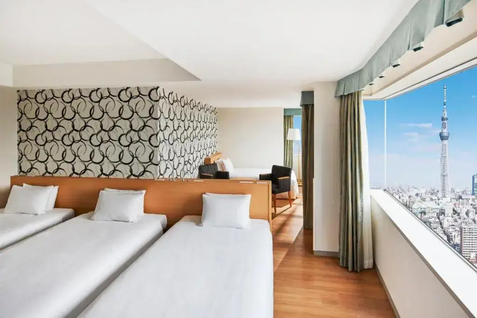 Отель Tobu Levant Tokyo 