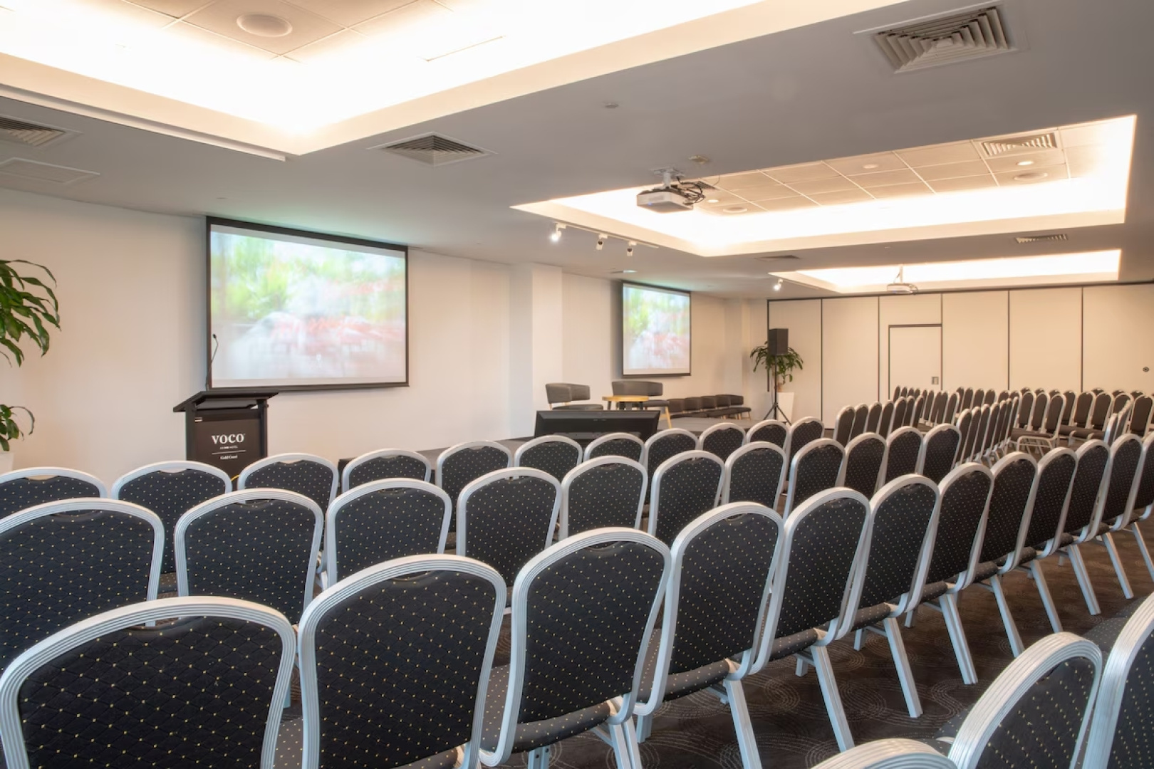 voco Gold Coast by IHG