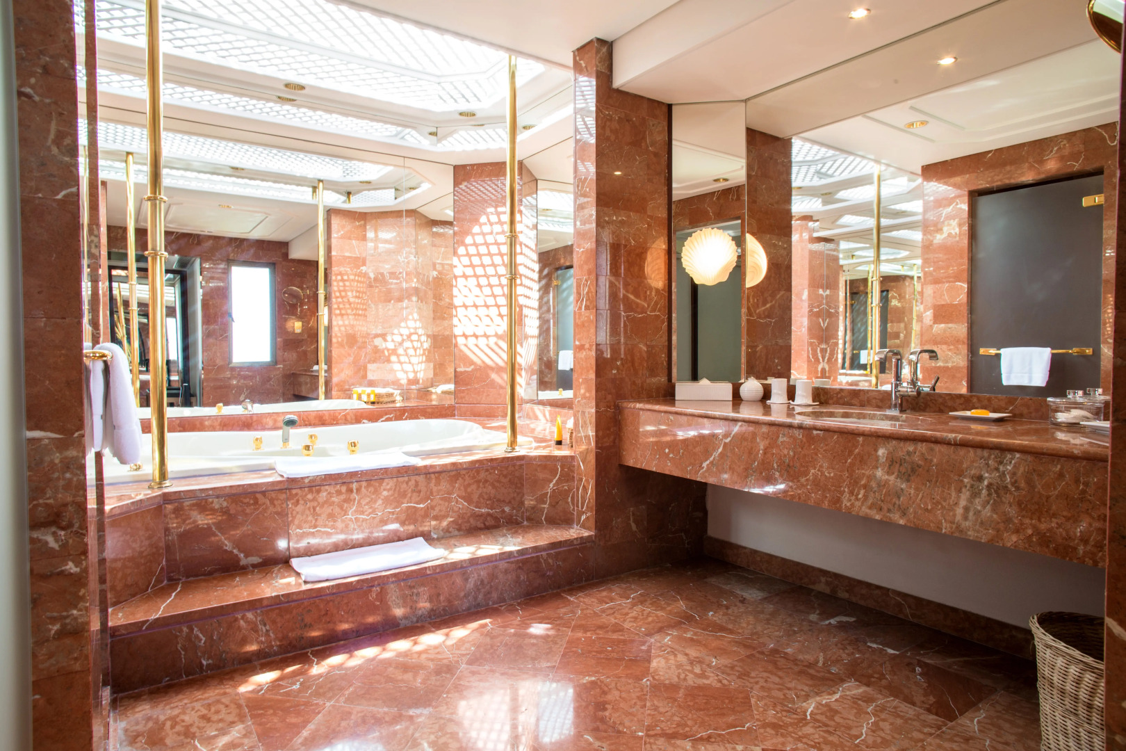 Отель Annabelle