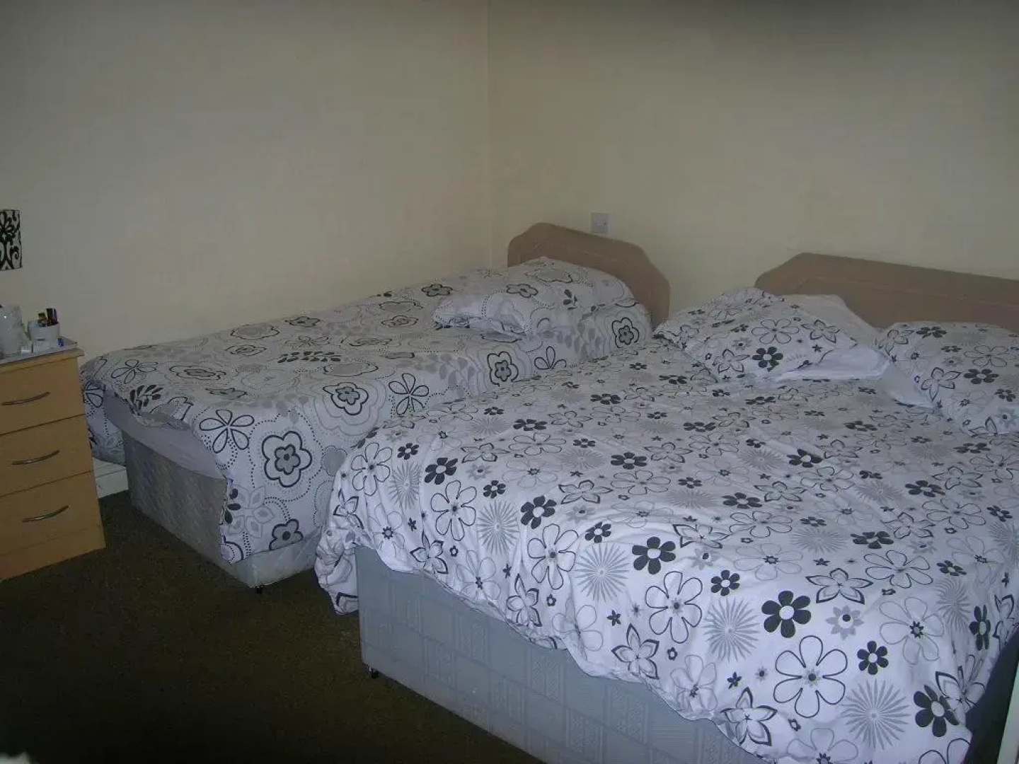 Classic Inn & Suites