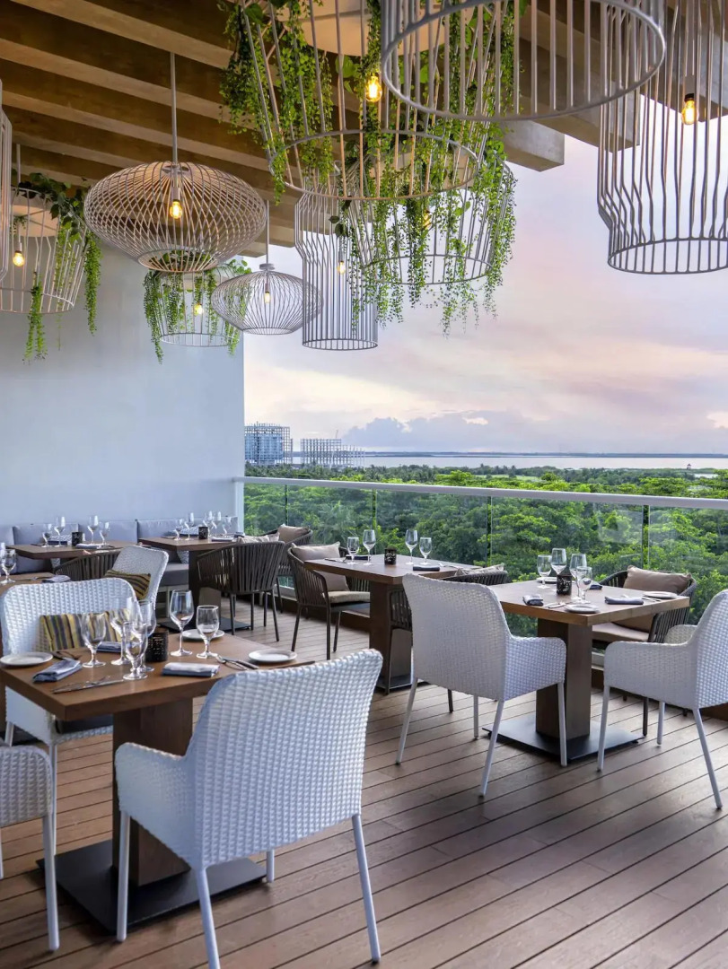 Hilton Cancun Mar Caribe All-Inclusive Resort