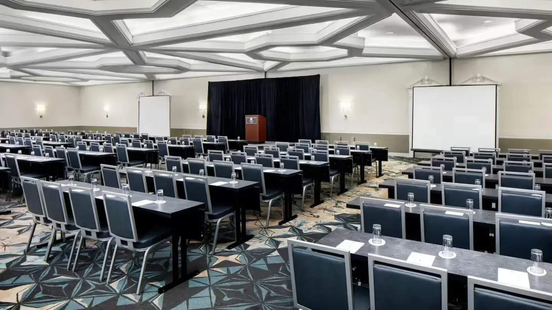 DoubleTree by Hilton Nashua